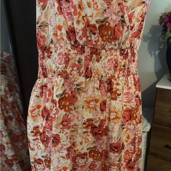 Gorgeous Floral Pink Jumpsuit- NEW! - Picture 4 of 7